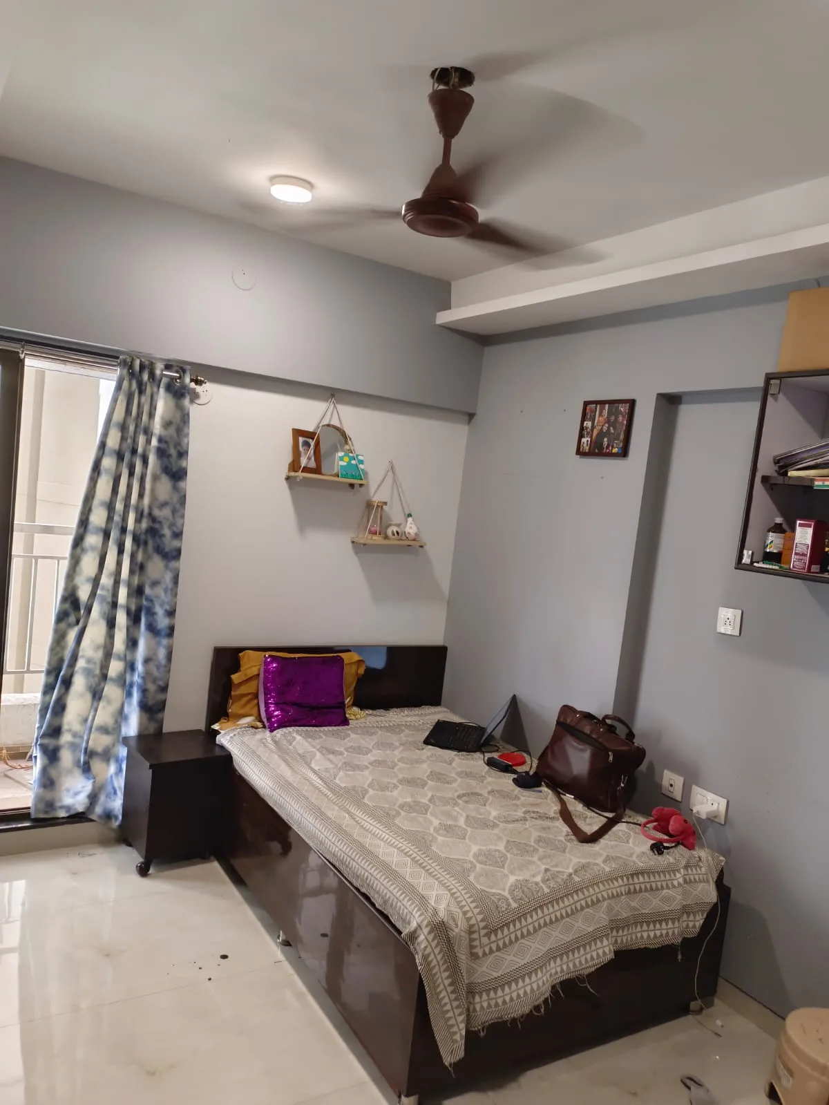 Rent a Comfortable 1BHK Semi-Furnished Flat in Prayag Heights