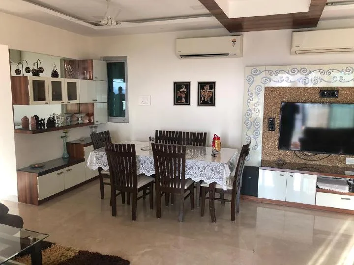 Rent a Comfortable 3BHK Semi-Furnished Flat in DB Woods