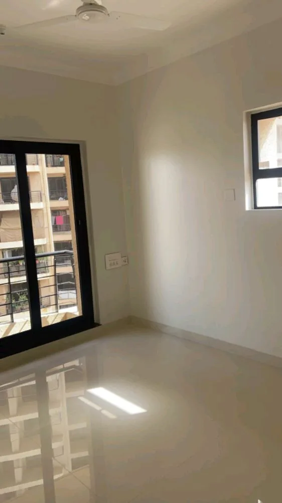 Rent a Comfortable 2BHK Semi-Furnished Flat in Raheja Residency Malad East