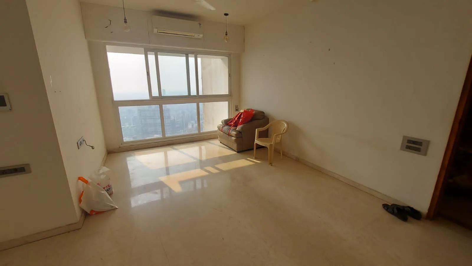 Rent a Comfortable 2BHK Semi-Furnished Flat in omkar alta monte malad east