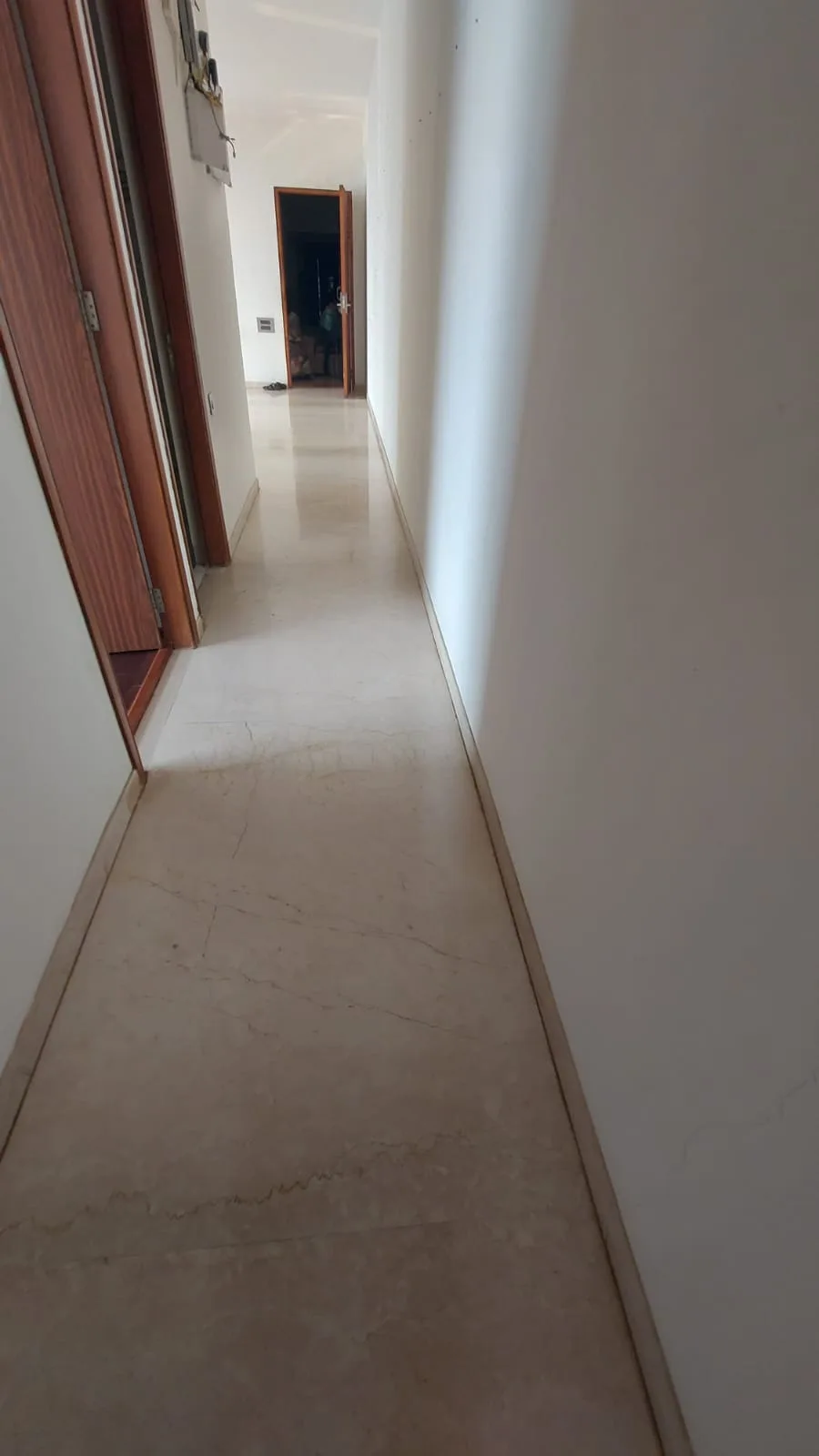 Rent a Comfortable 2BHK Semi-Furnished Flat in omkar alta monte malad east