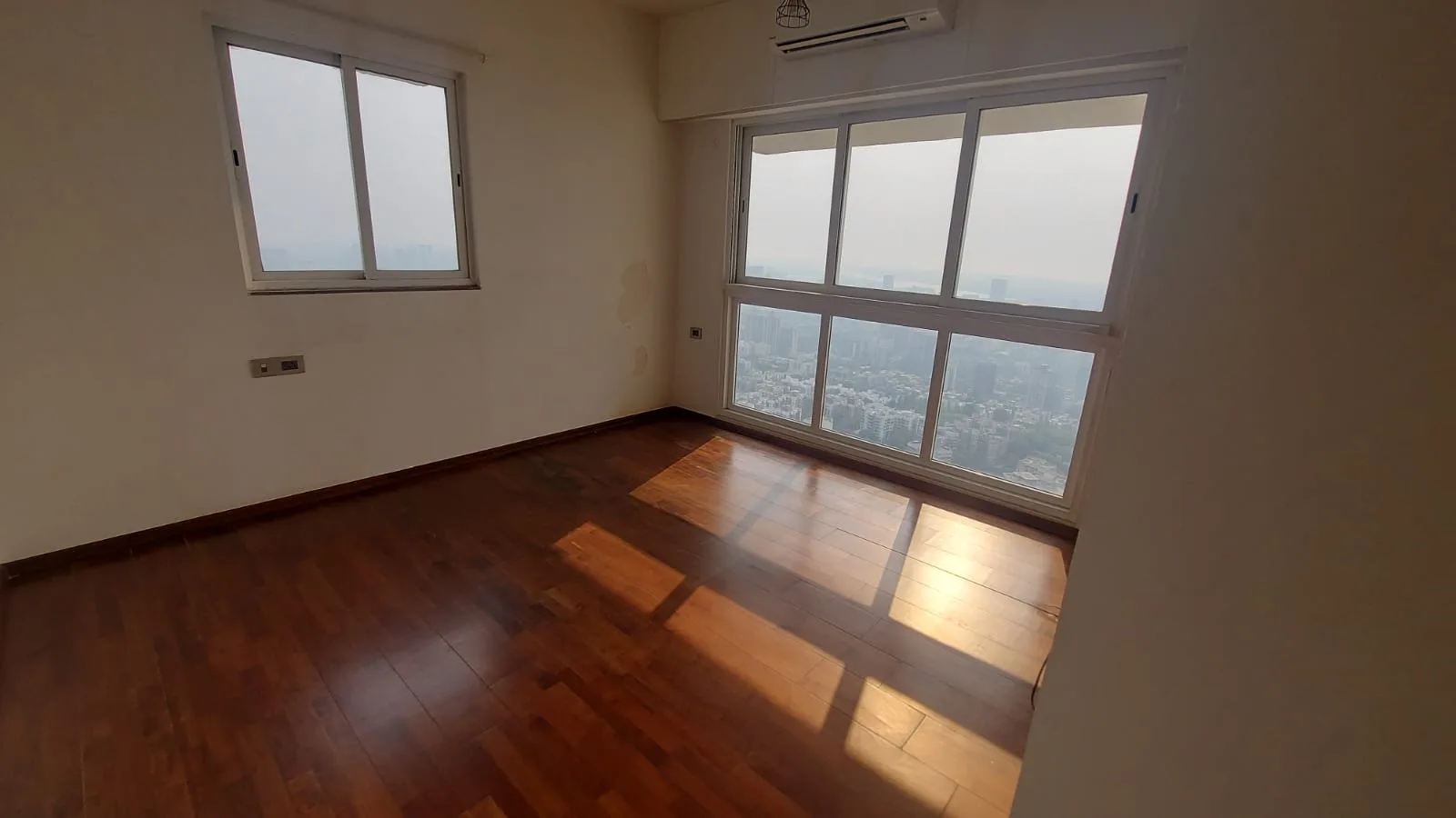 Rent a Comfortable 2BHK Semi-Furnished Flat in omkar alta monte malad east