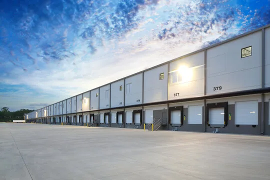 "Prime Industrial Space on Mathura Road: 18,000 Sq Ft Ideal for Brand Connections"