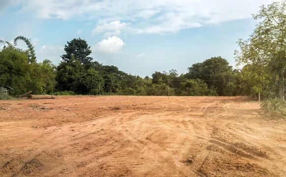 "Prime Land Opportunity with 1 Lakh Sq ft. for Shed Construction on Behrampur Road, Gurugram"