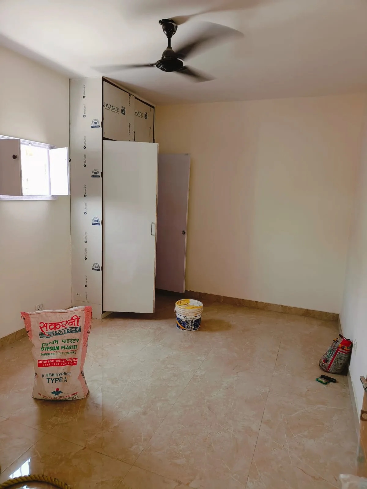 2 BHK DDA Flat for Rent in Sukhdev Vihar, Pocket-B - Top Floor, Renovated, Park Facing, Lift