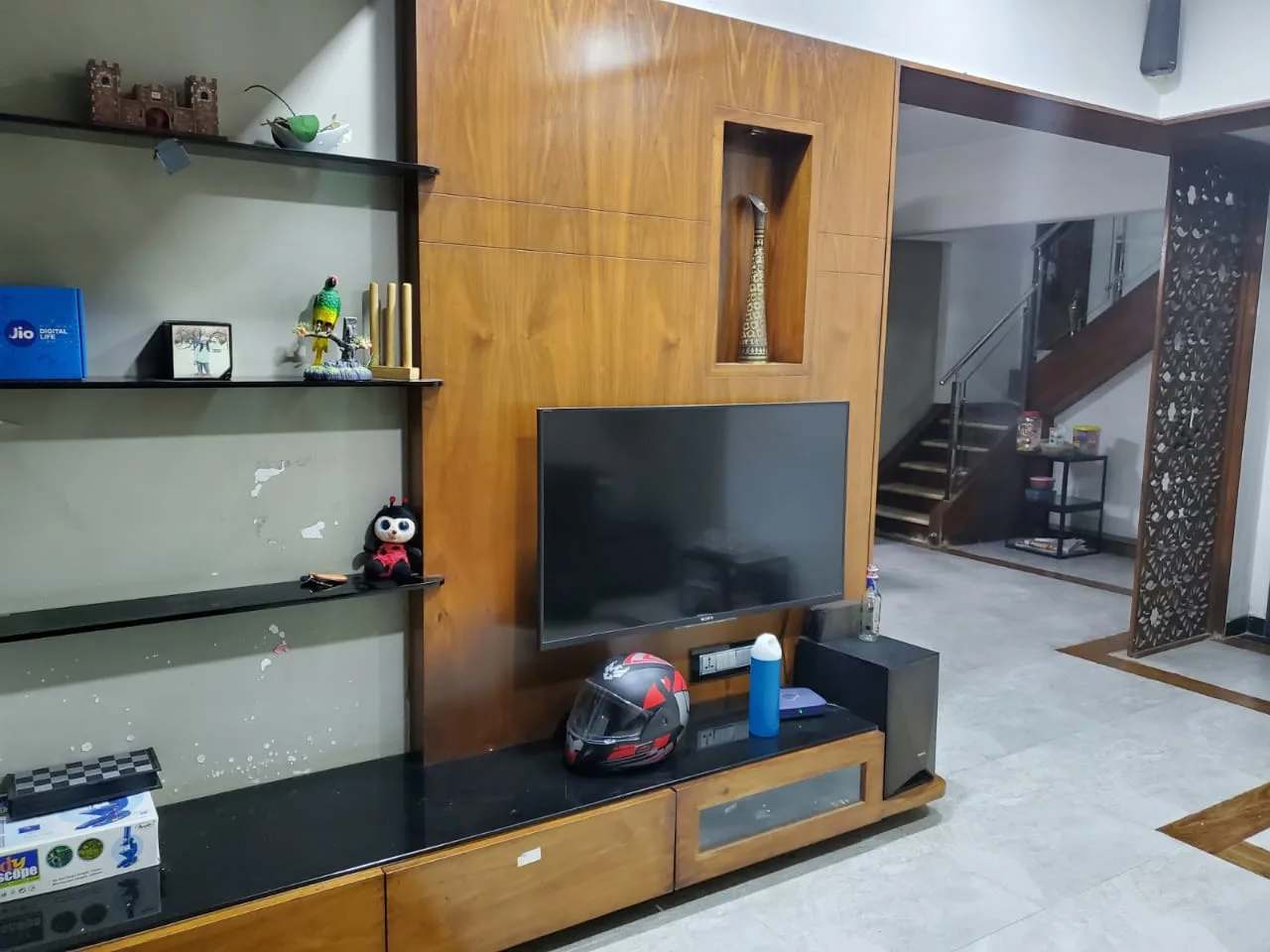 Luxurious 3BHK Duplex for Sale in Malad East, 1300 Sqft, Fully Furnished, with Car Parking - ₹2.70 Cr