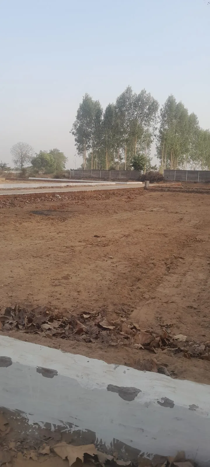 Plot is available in Khurdahi Market on Sultanpur Road, Lucknow